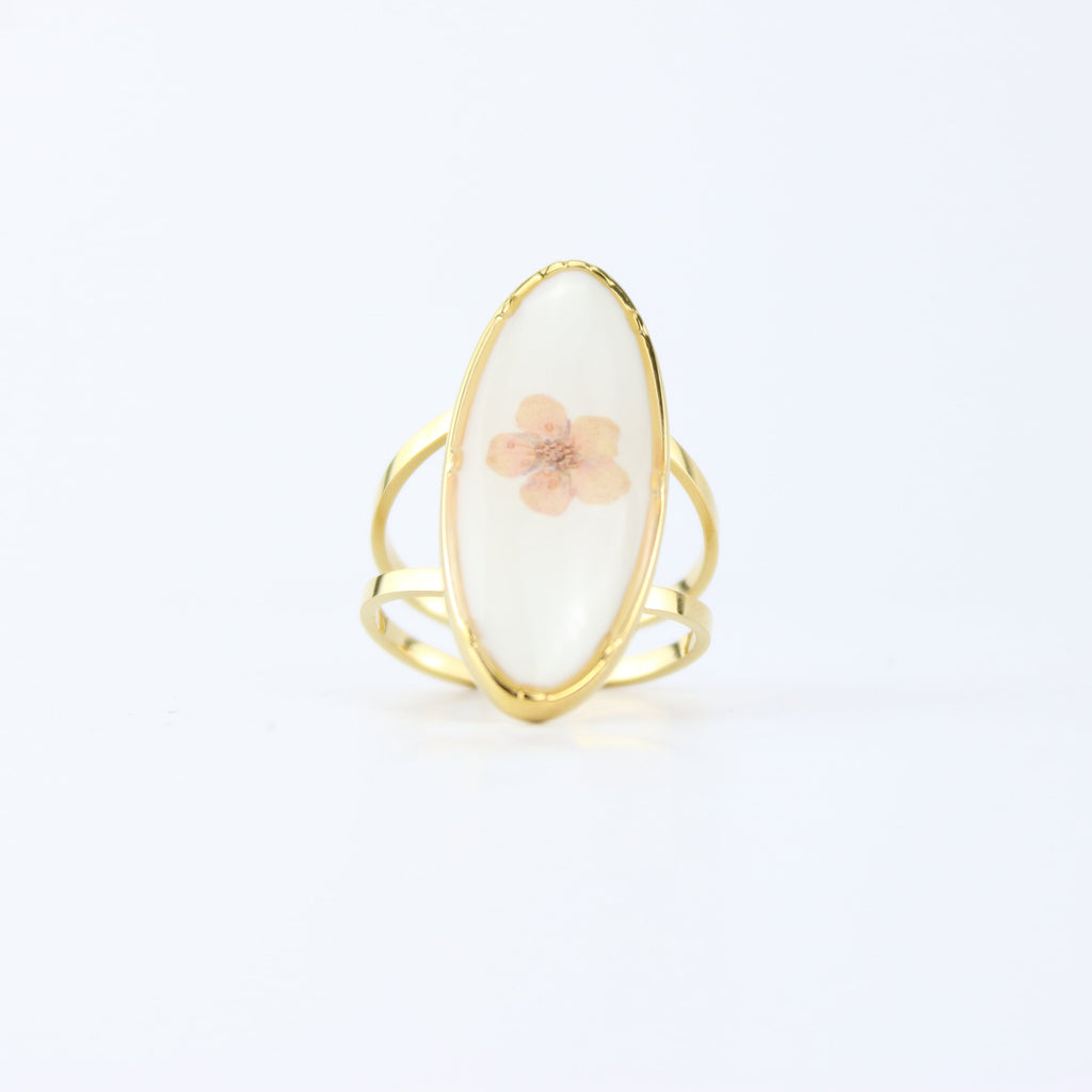 Golden Bloom Oval Ring