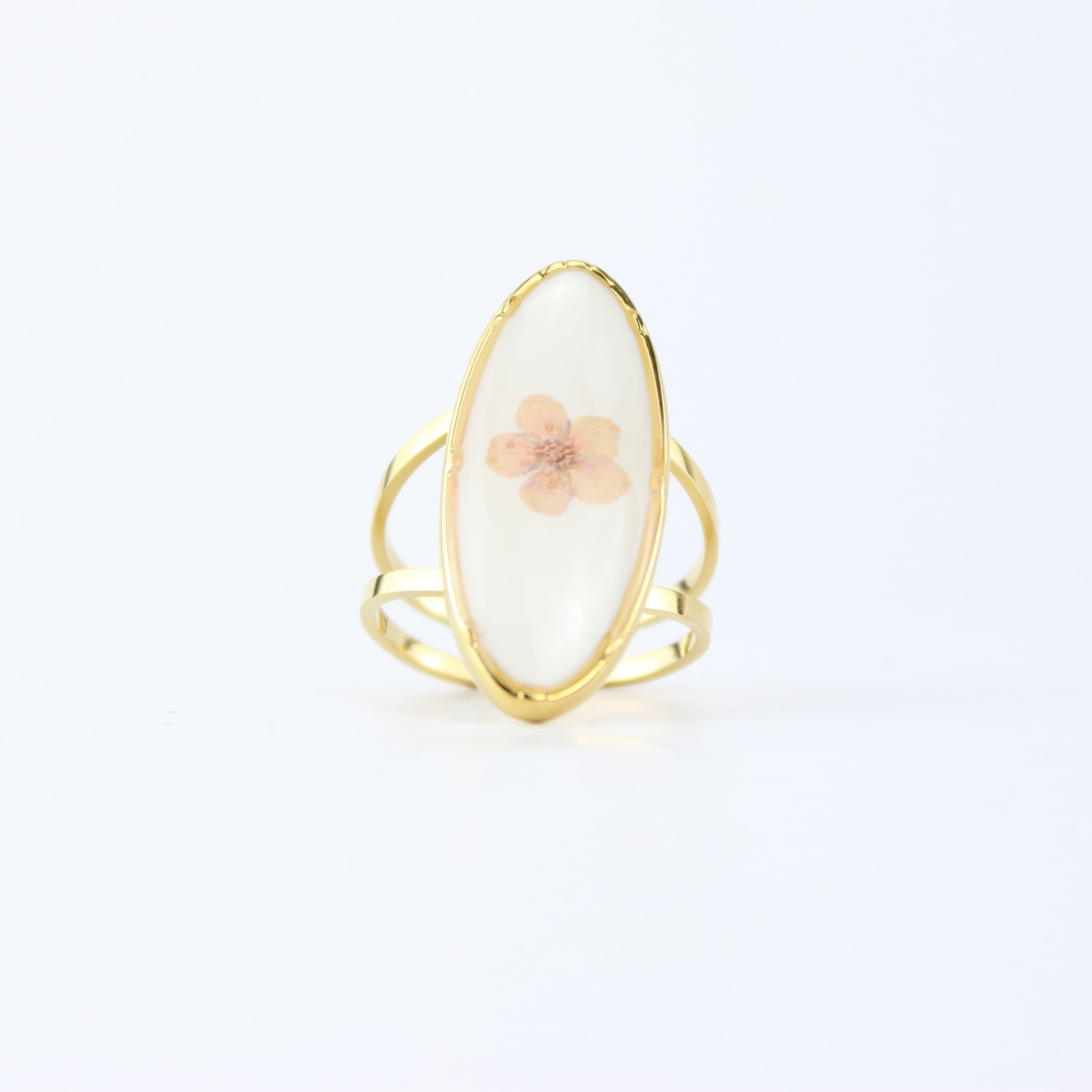 Golden Bloom Oval Ring