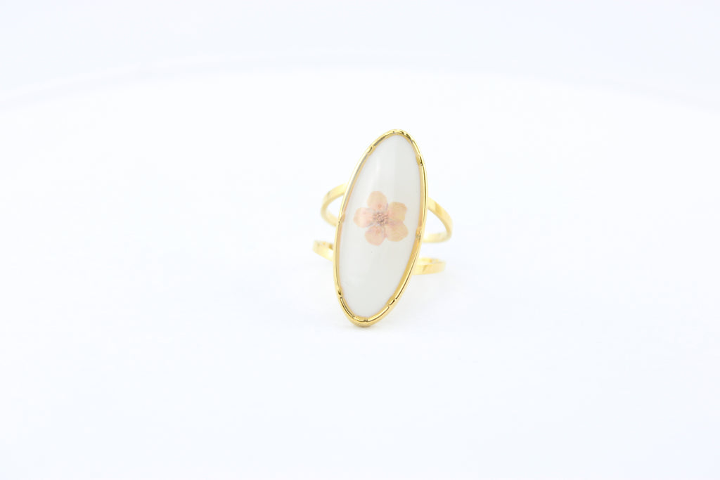 Golden Bloom Oval Ring