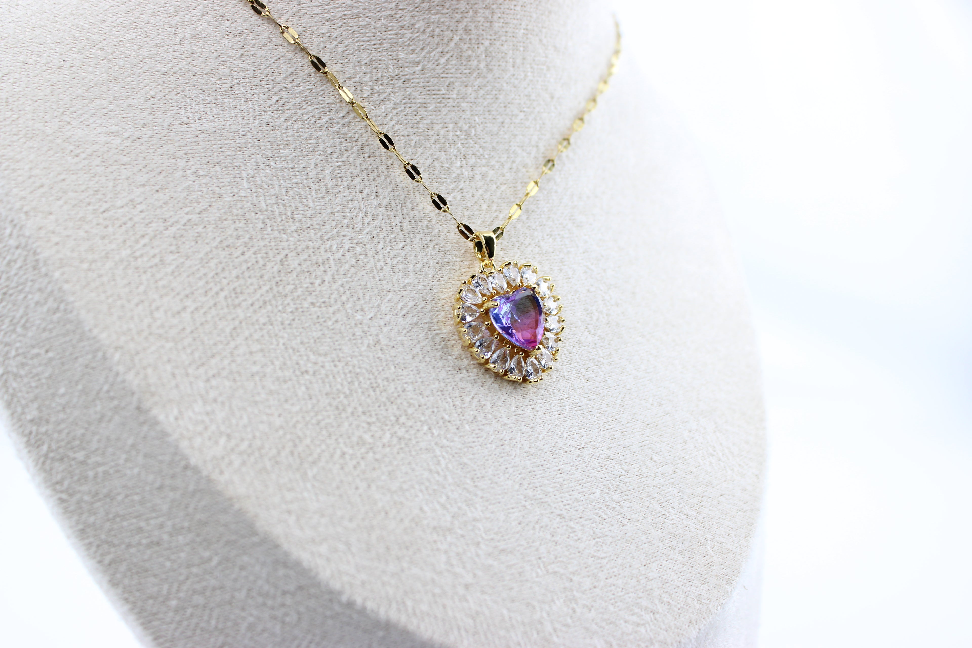 Amora Glow Pendant